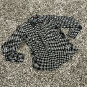 Like New Women’s Cruel Girl Button Up Shirt